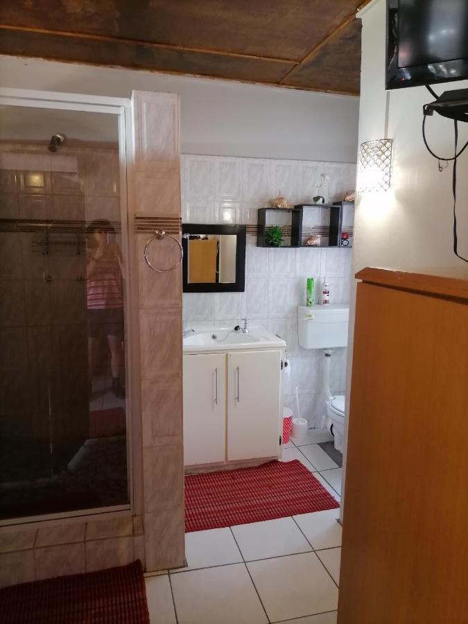 Two Palms Guesthouse Kakamas Екстер'єр фото